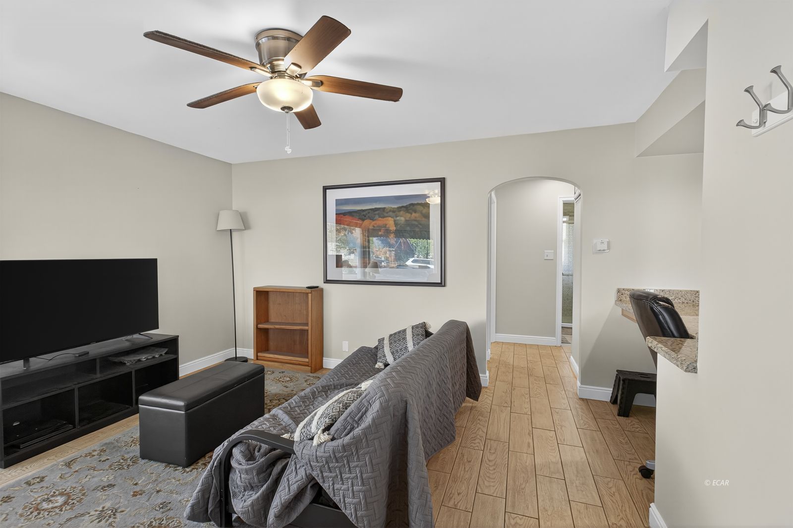 546 Cedar Street Property Photo 5