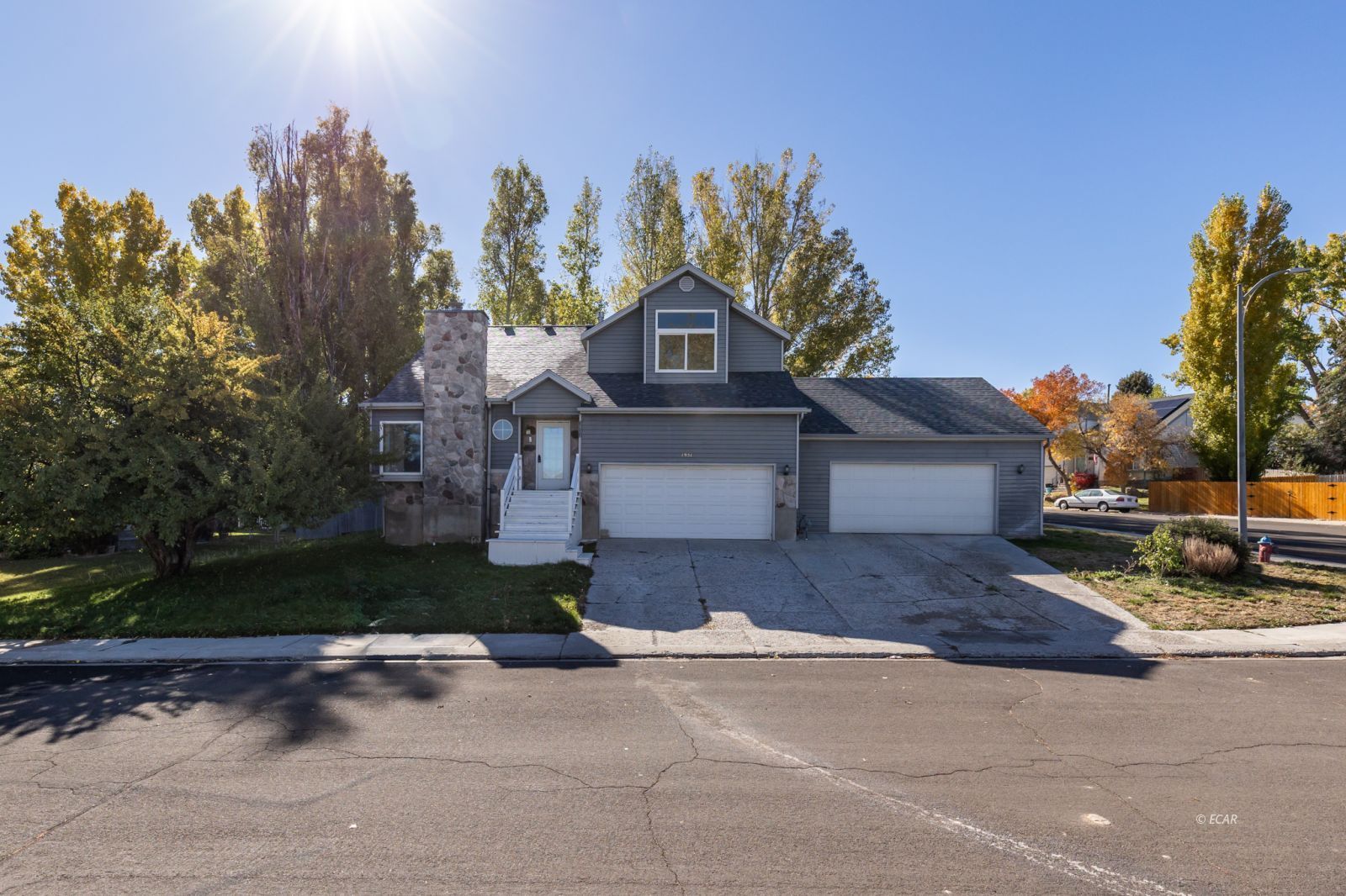 1951 Sierra Drive Property Photo 2