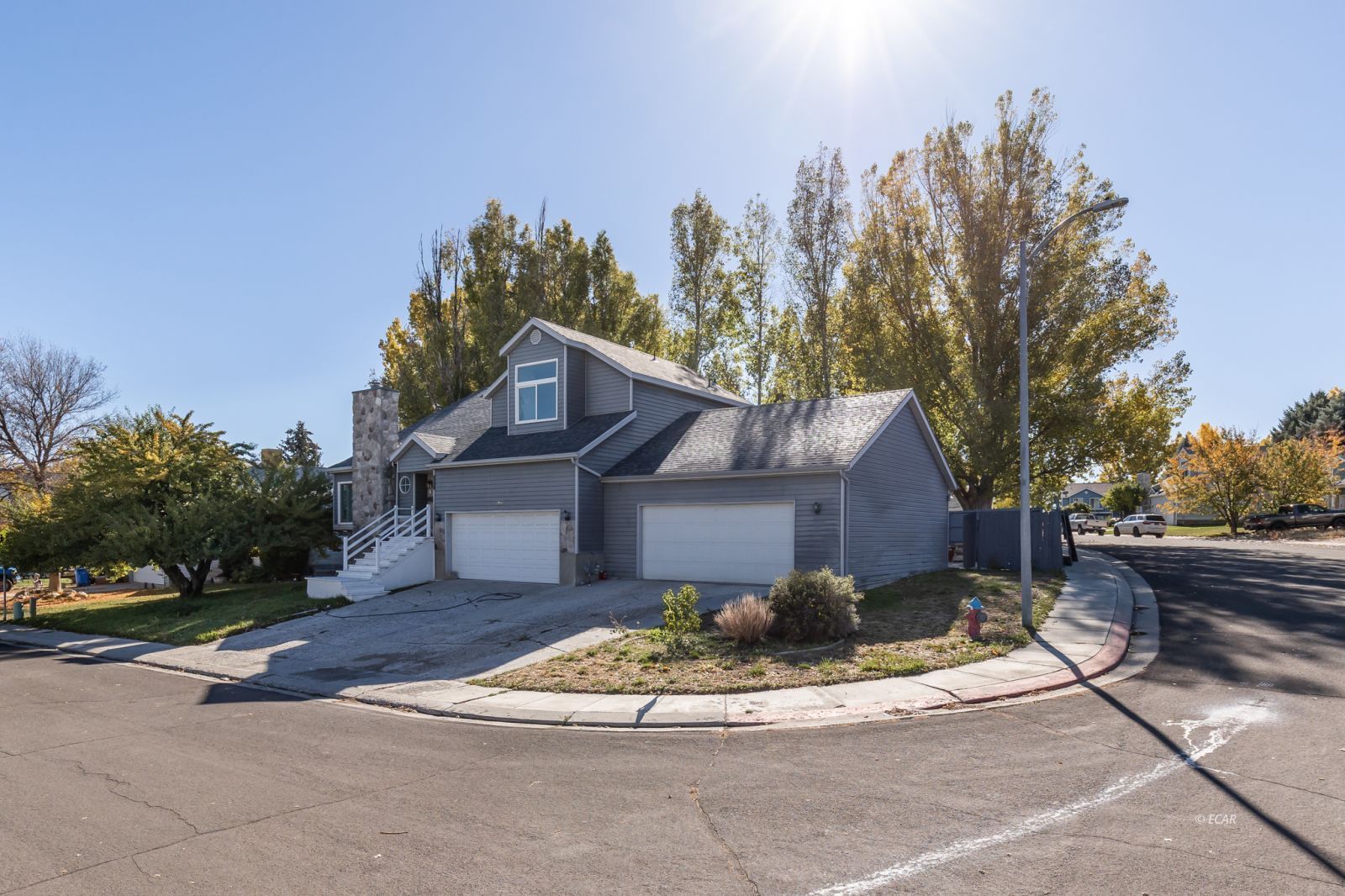 1951 Sierra Drive Property Photo 3