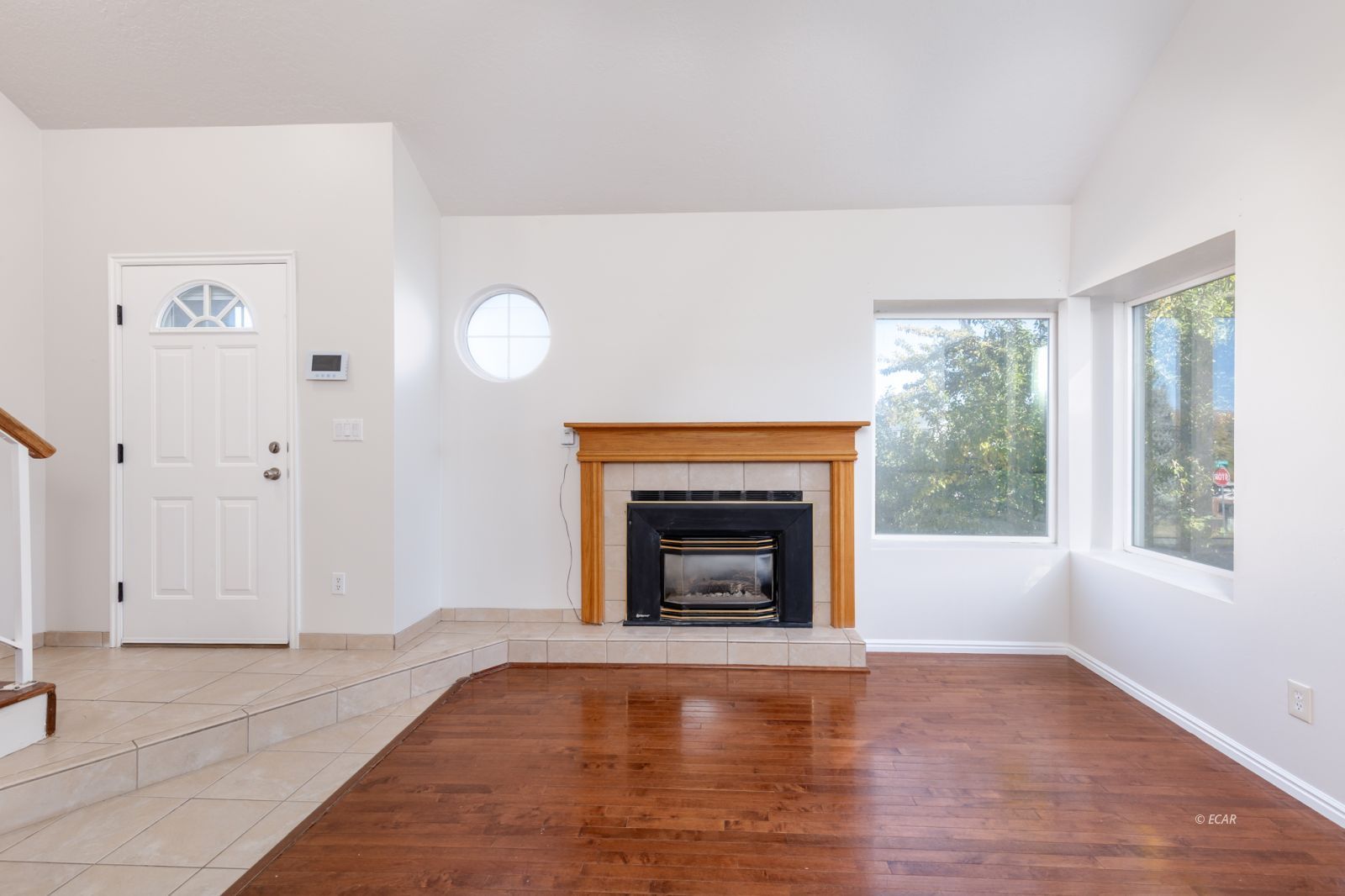 1951 Sierra Drive Property Photo 6