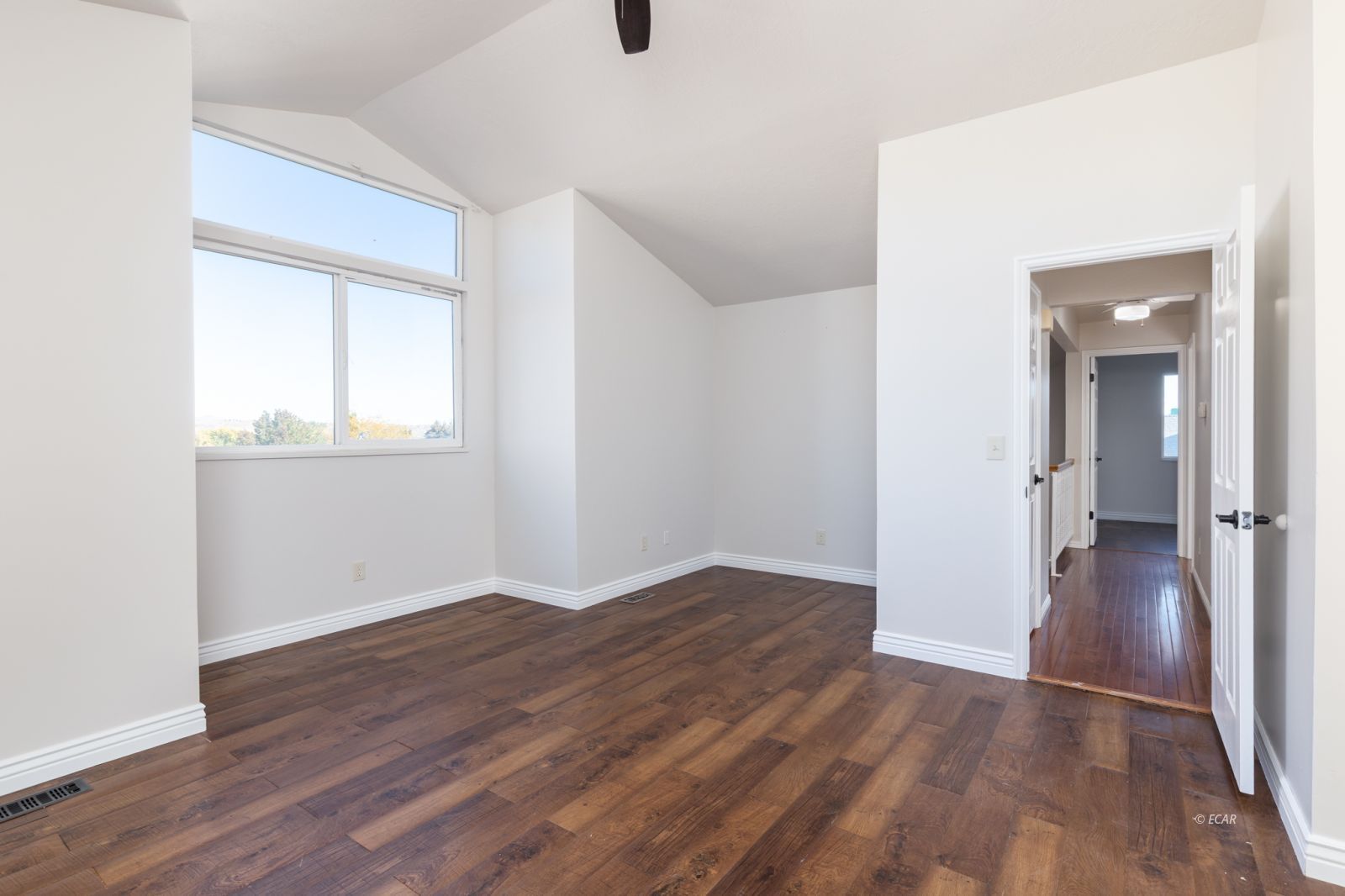 1951 Sierra Drive Property Photo 17