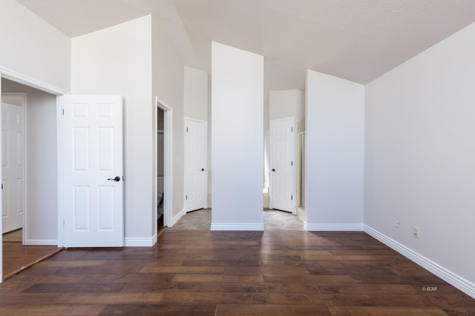 1951 Sierra Drive Property Photo 18