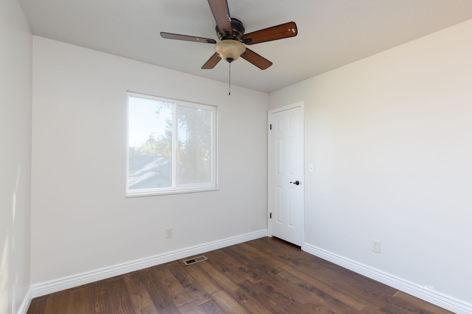 1951 Sierra Drive Property Photo 21