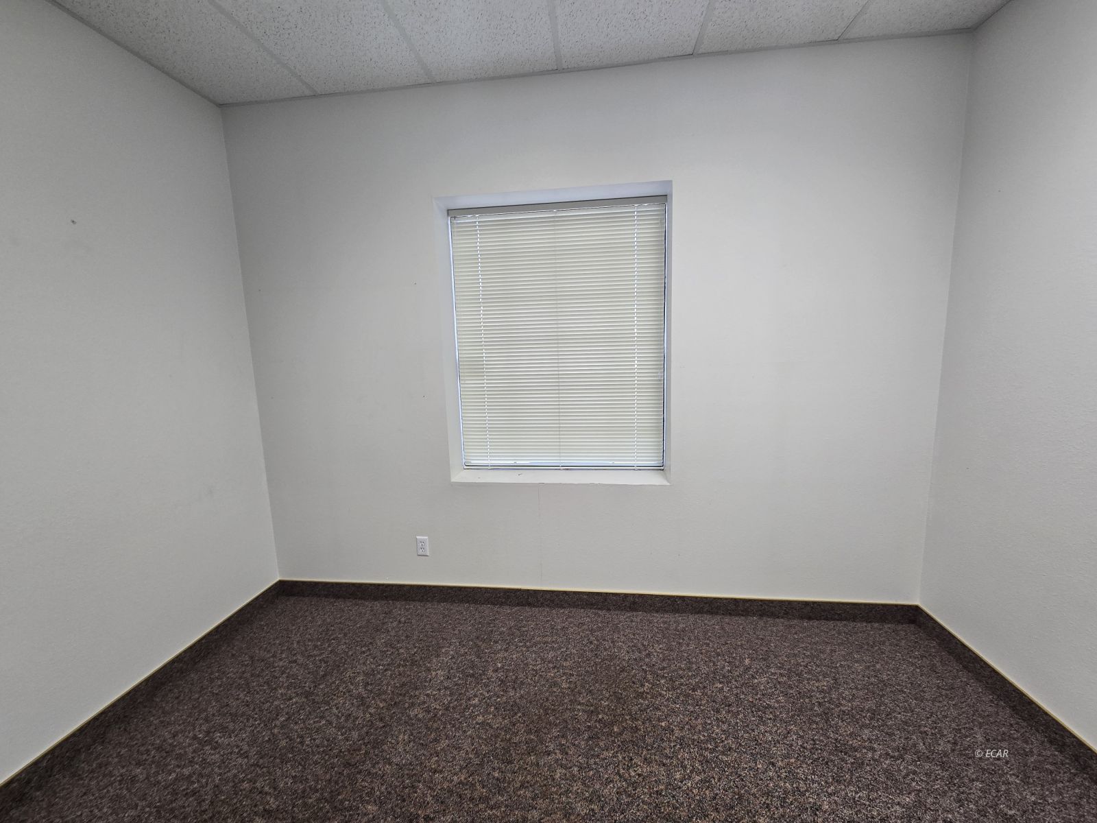 557 W Silver Street 206 Property Photo 12