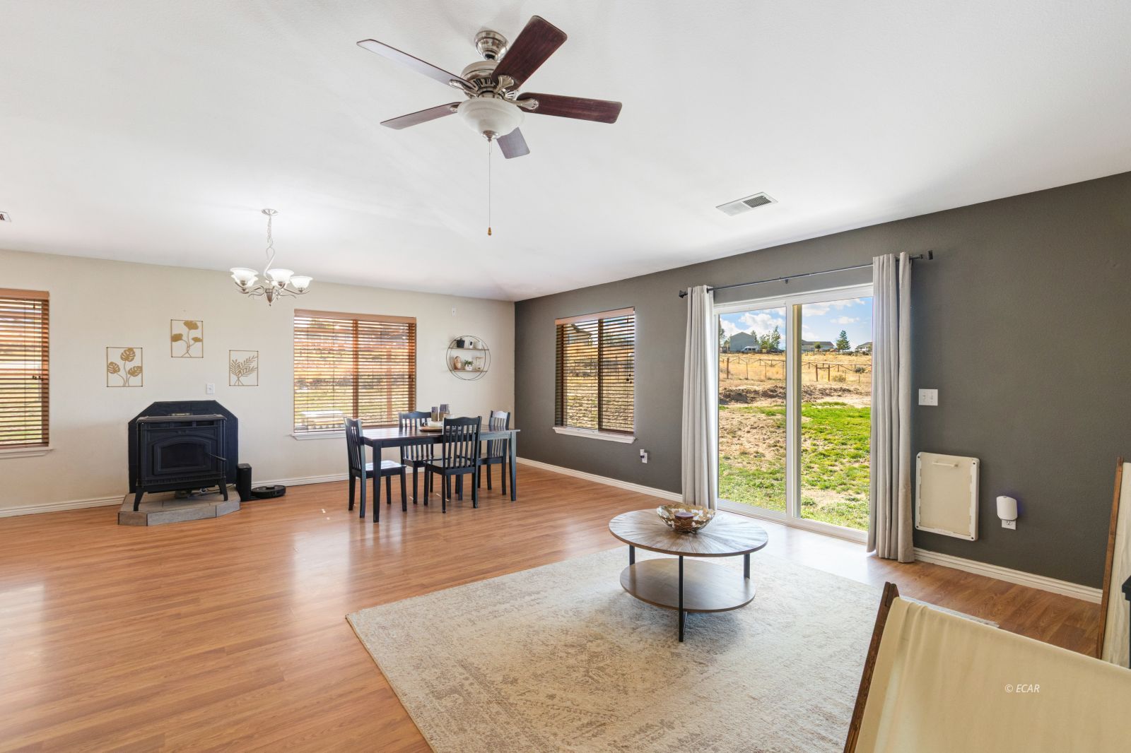 951 Blue Jay Drive Property Photo 3