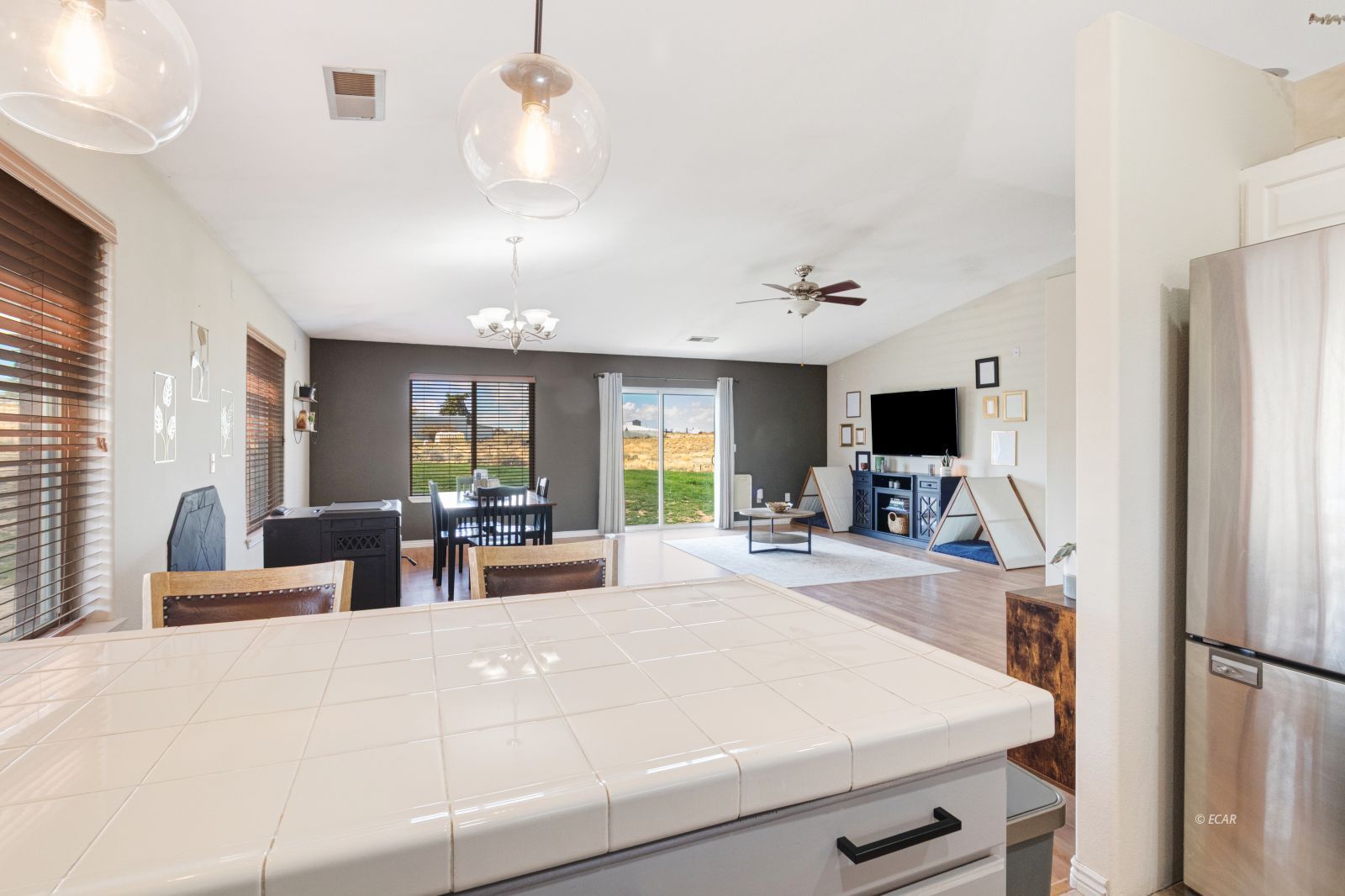 951 Blue Jay Drive Property Photo 9