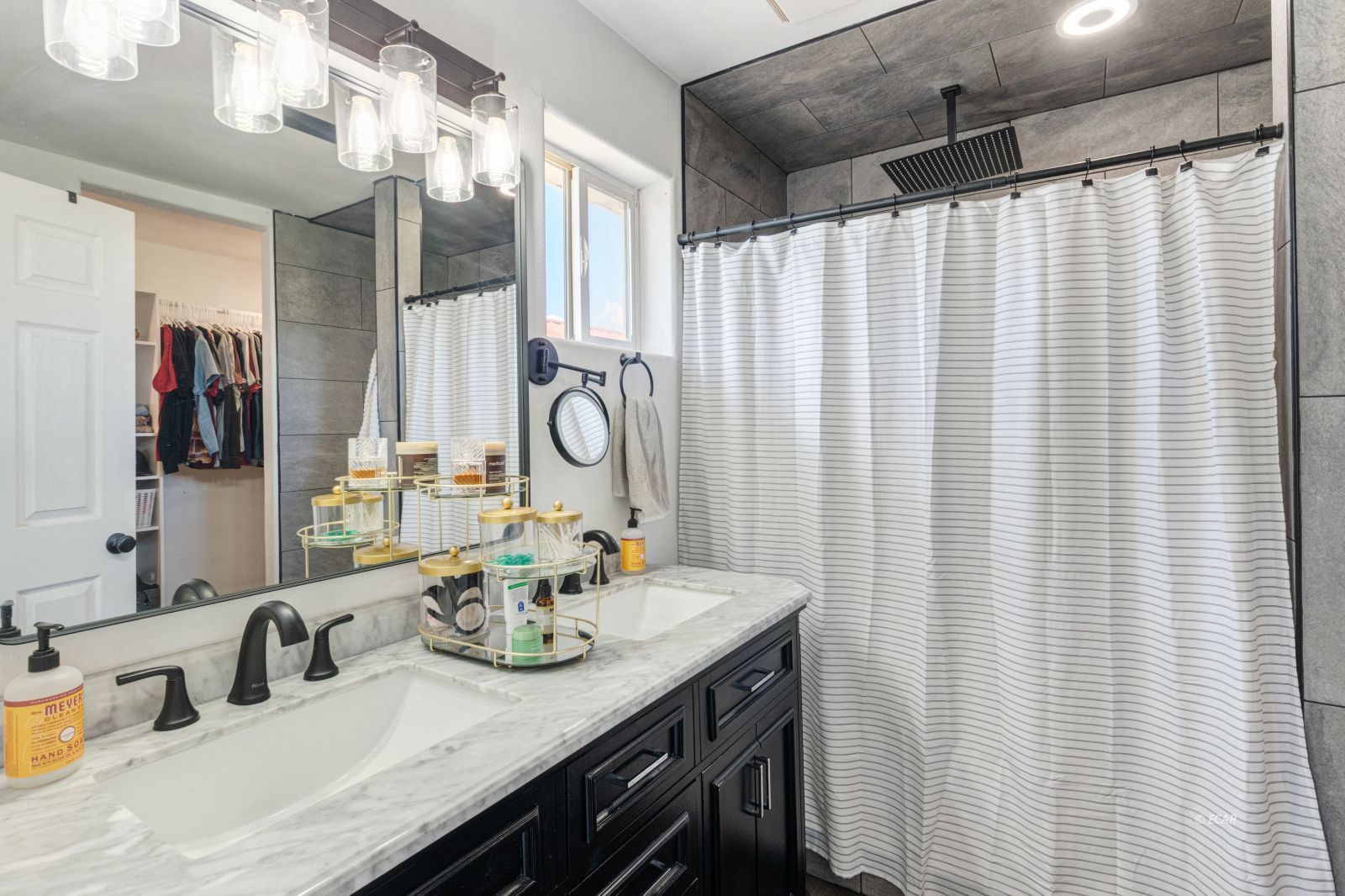 951 Blue Jay Drive Property Photo 13