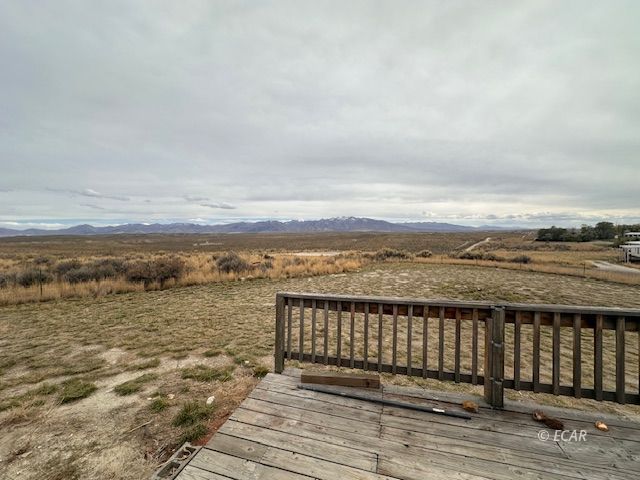 295 Saxon Drive Property Photo 2