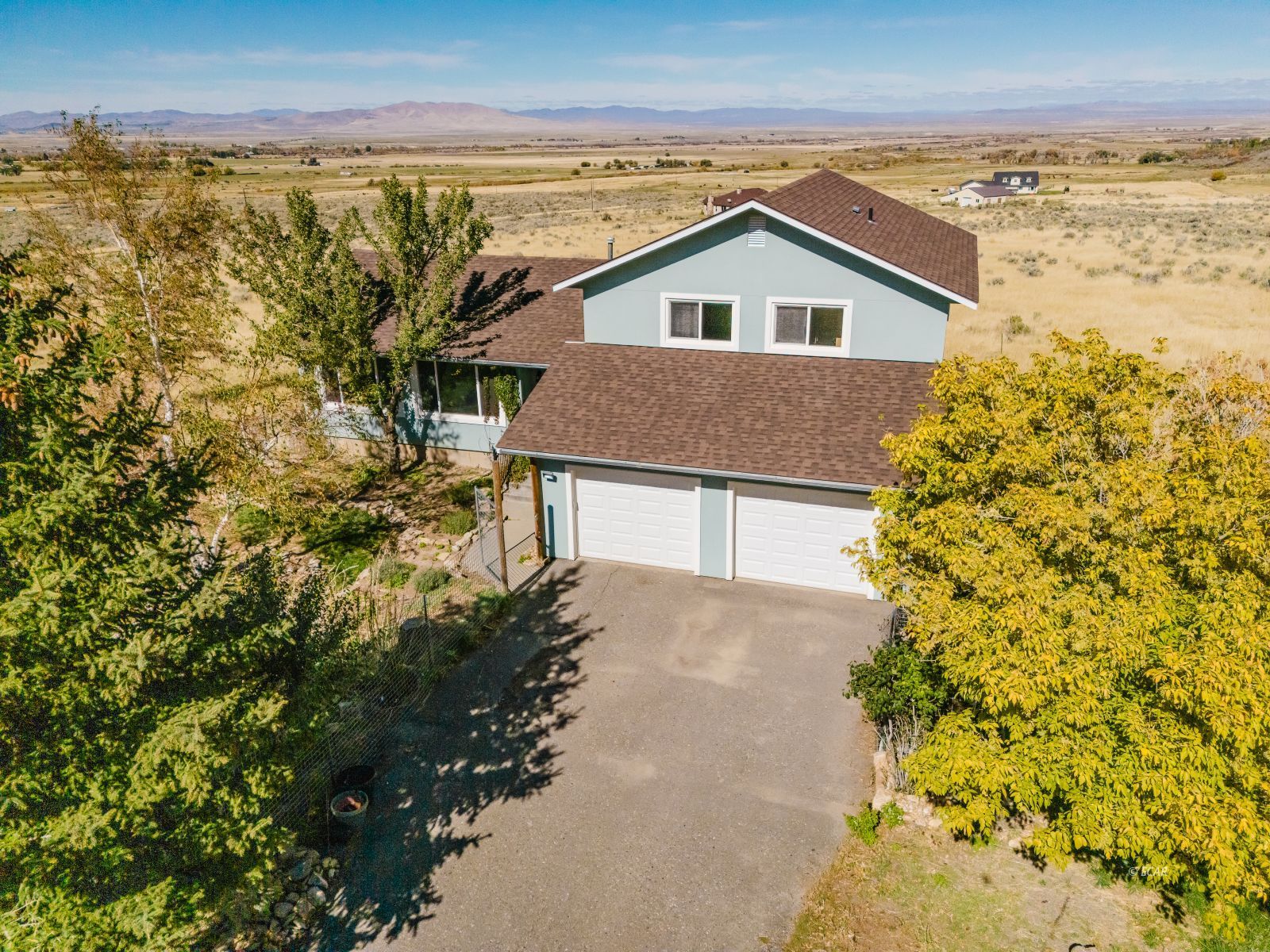 216 Dysart Circle Property Photo 1