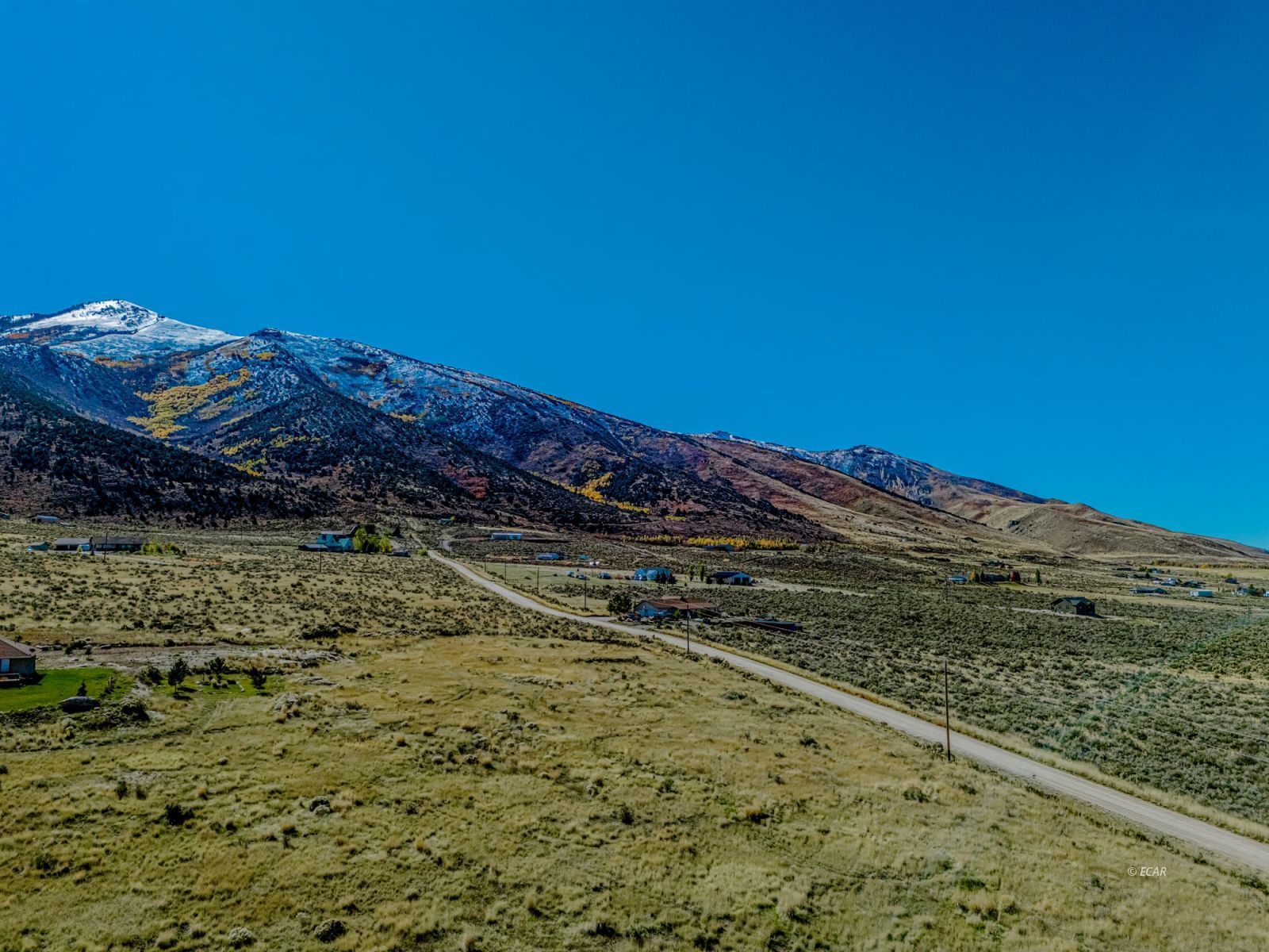 216 Dysart Circle Property Photo 7