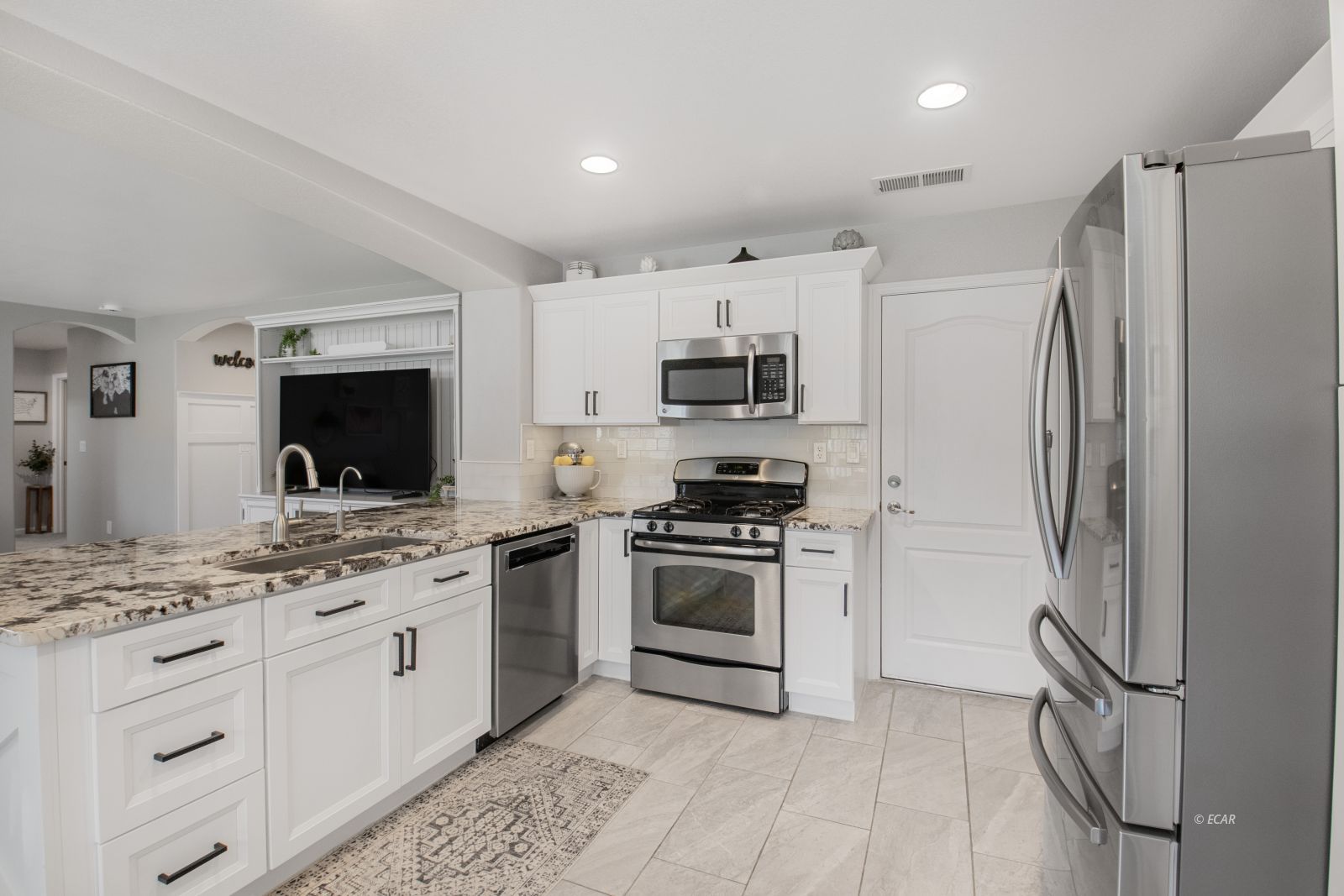 141 Hamilton Creek Court Property Photo 6