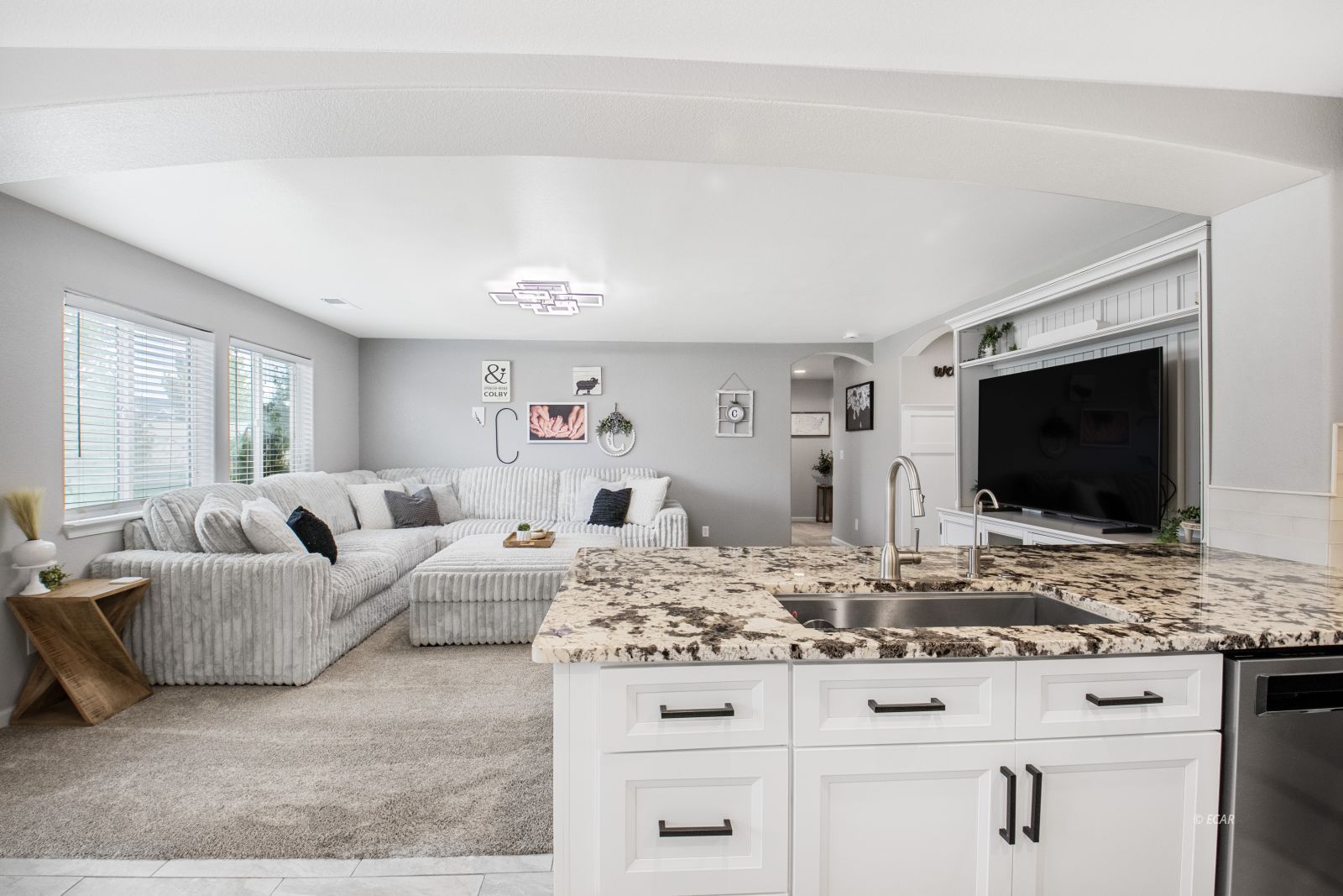 141 Hamilton Creek Court Property Photo 7