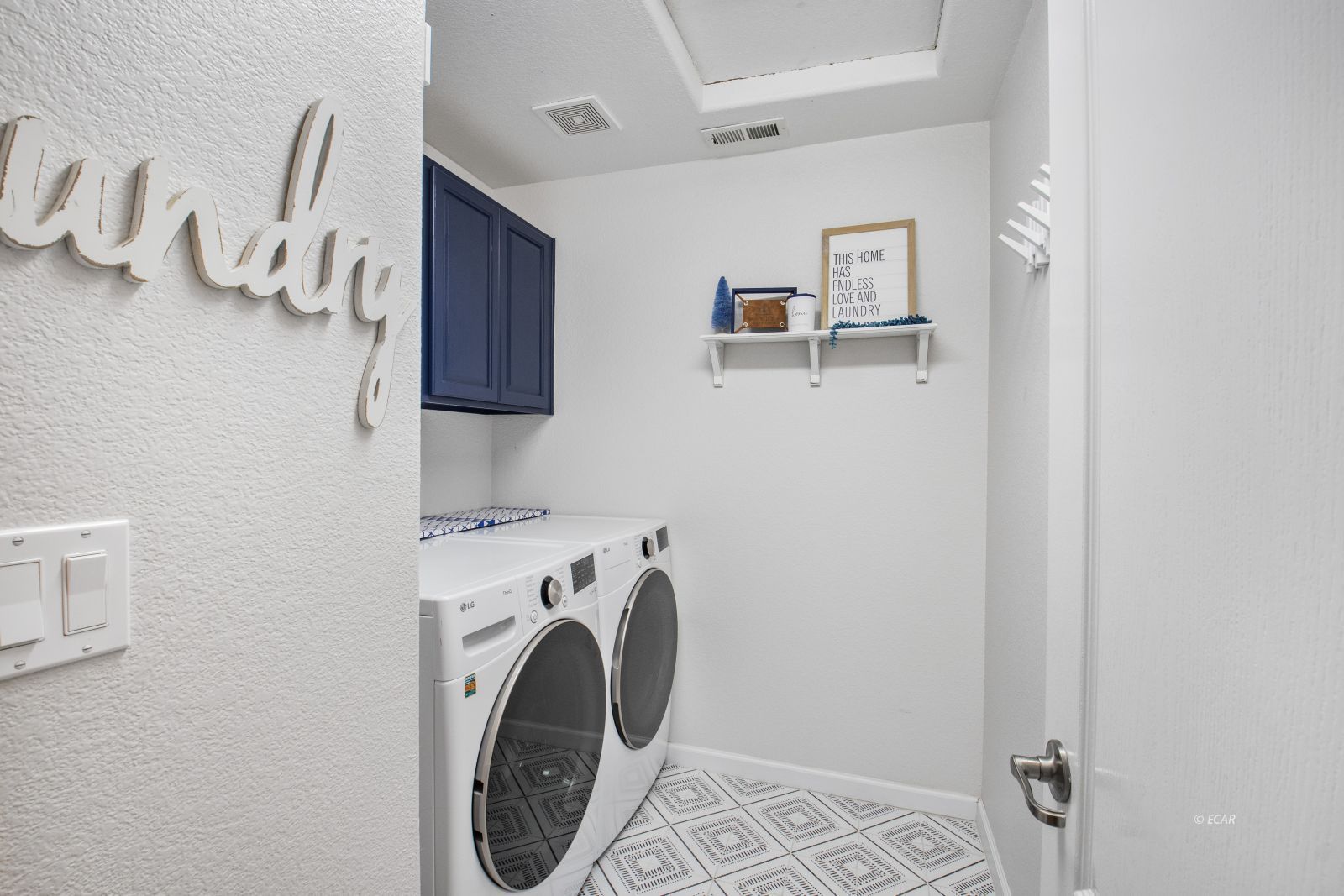 141 Hamilton Creek Court Property Photo 10