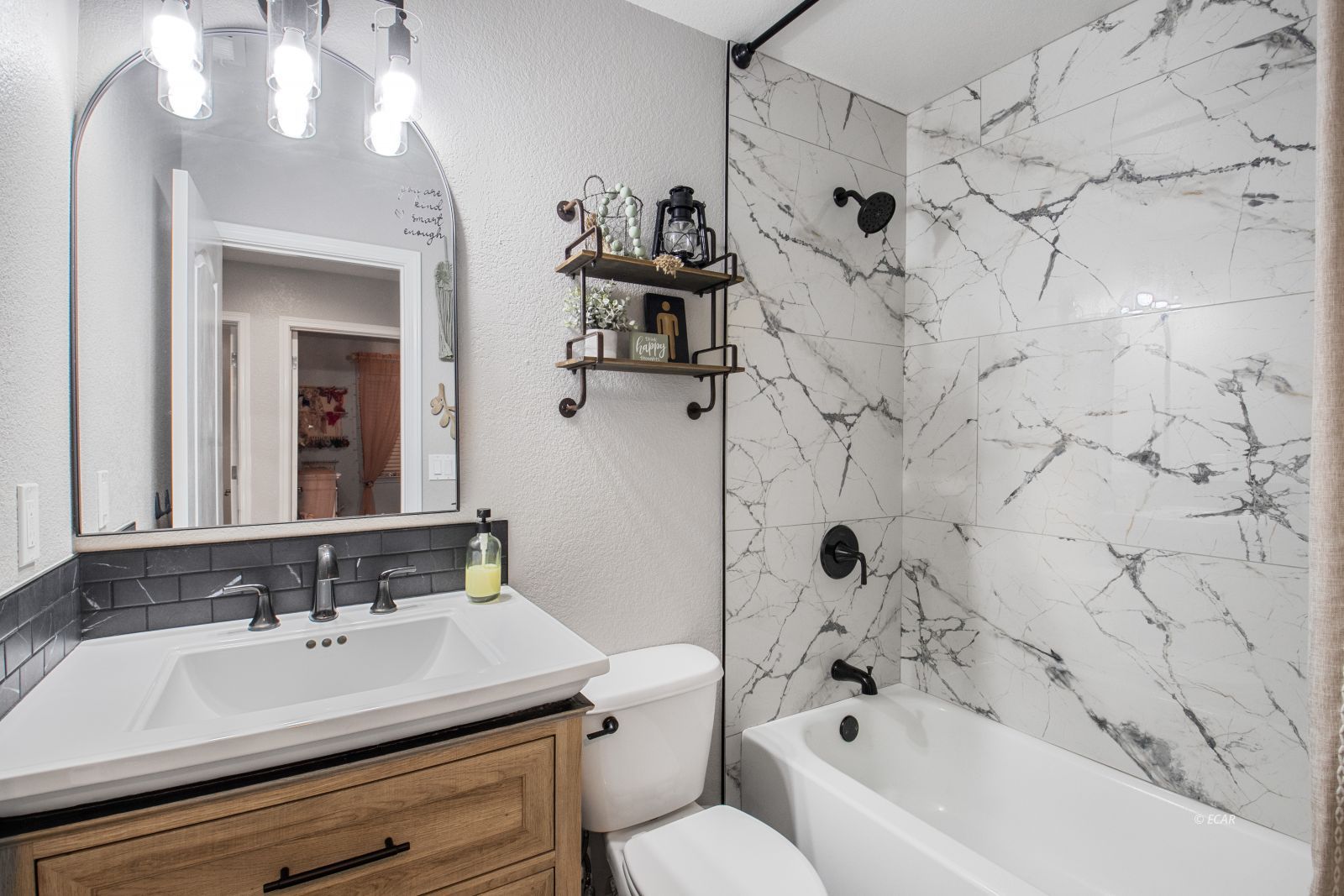 141 Hamilton Creek Court Property Photo 11