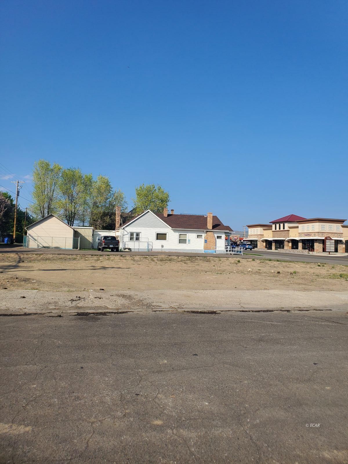 1003 Idaho Street Property Photo 9