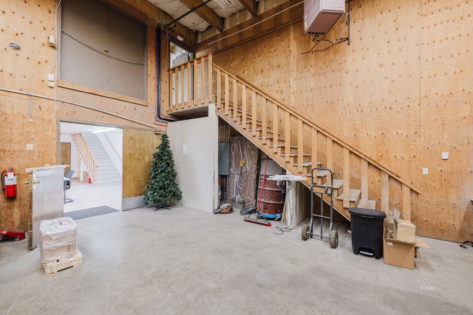 118 2nd Street Property Photo 29