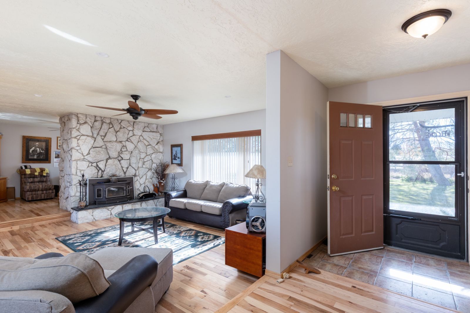 141 Country Club Parkway Property Photo 6