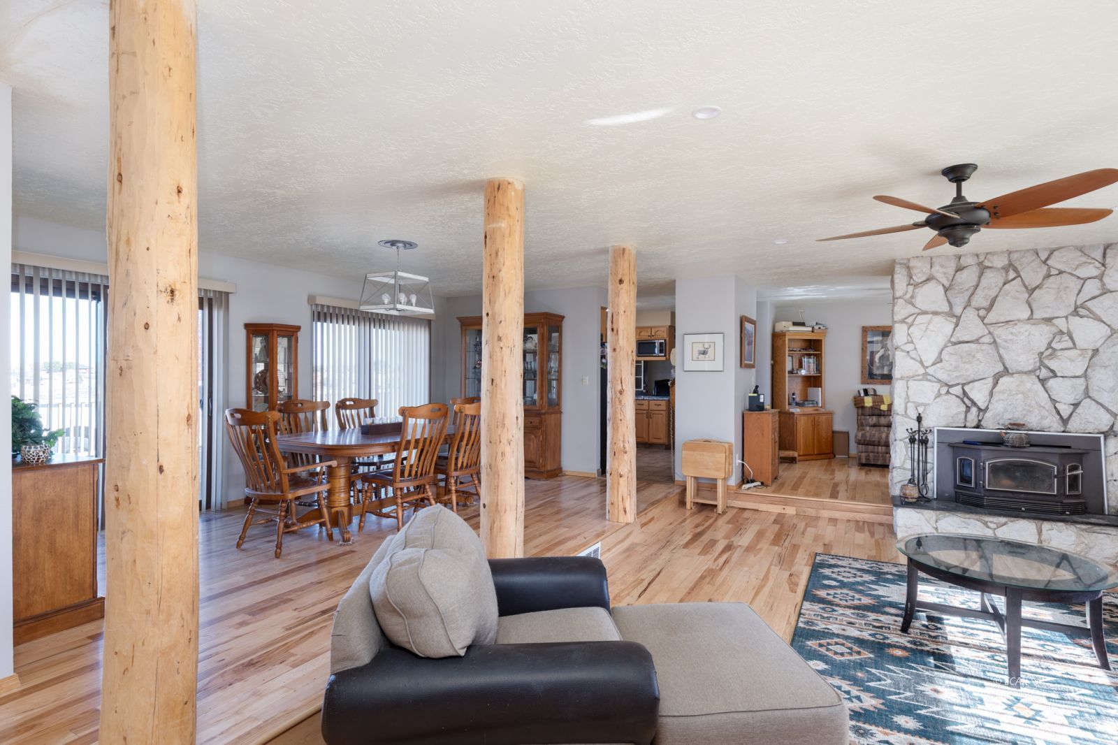 141 Country Club Parkway Property Photo 7