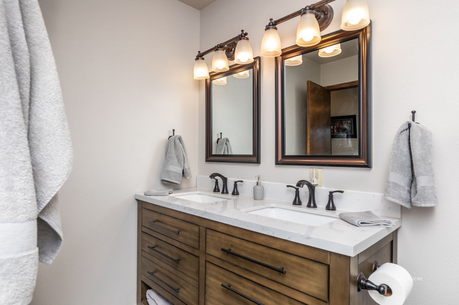 141 Country Club Parkway Property Photo 19