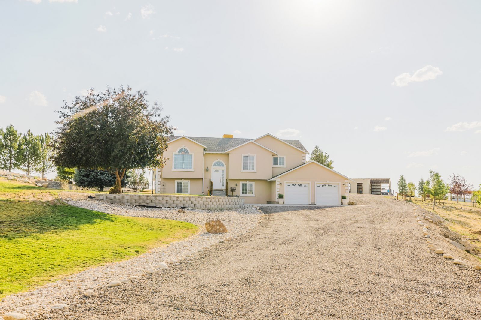 221 Lyndhurst Lane Property Photo 2