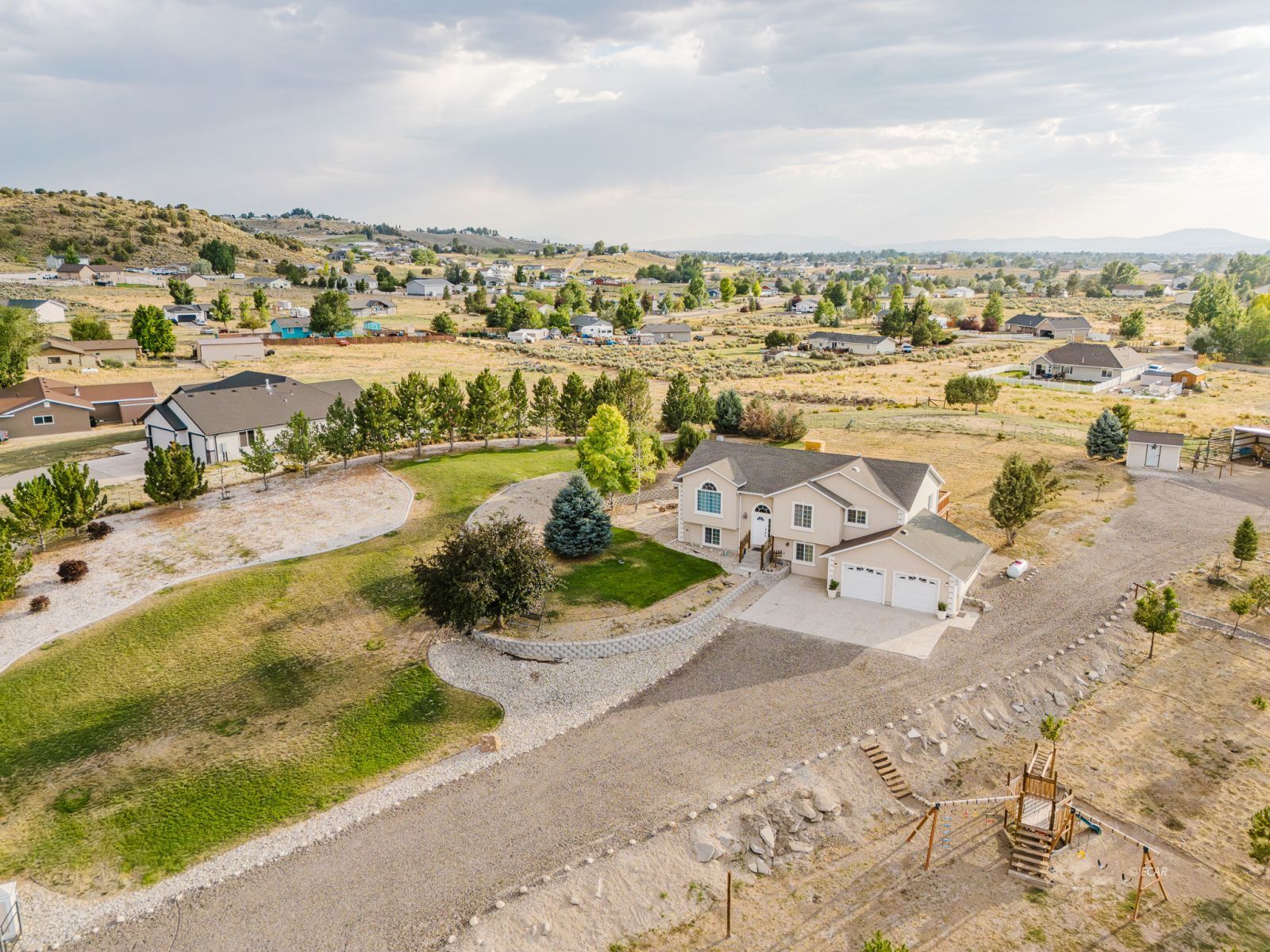 221 Lyndhurst Lane Property Photo 7