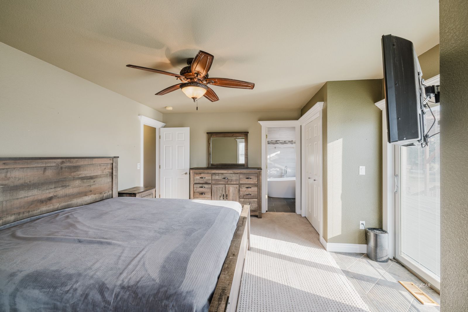 221 Lyndhurst Lane Property Photo 17