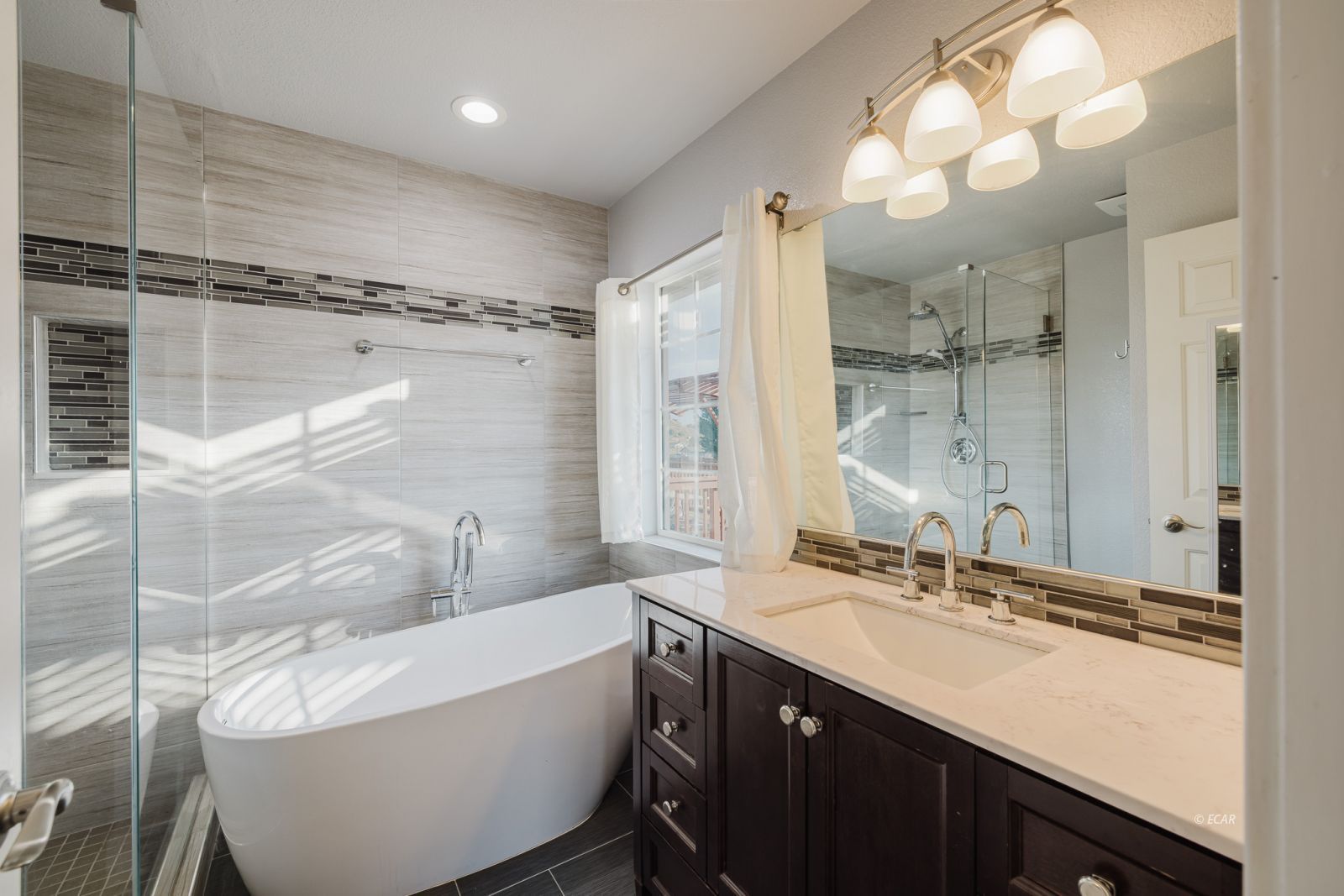 221 Lyndhurst Lane Property Photo 18