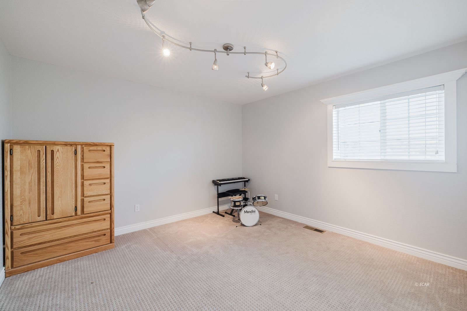 221 Lyndhurst Lane Property Photo 21