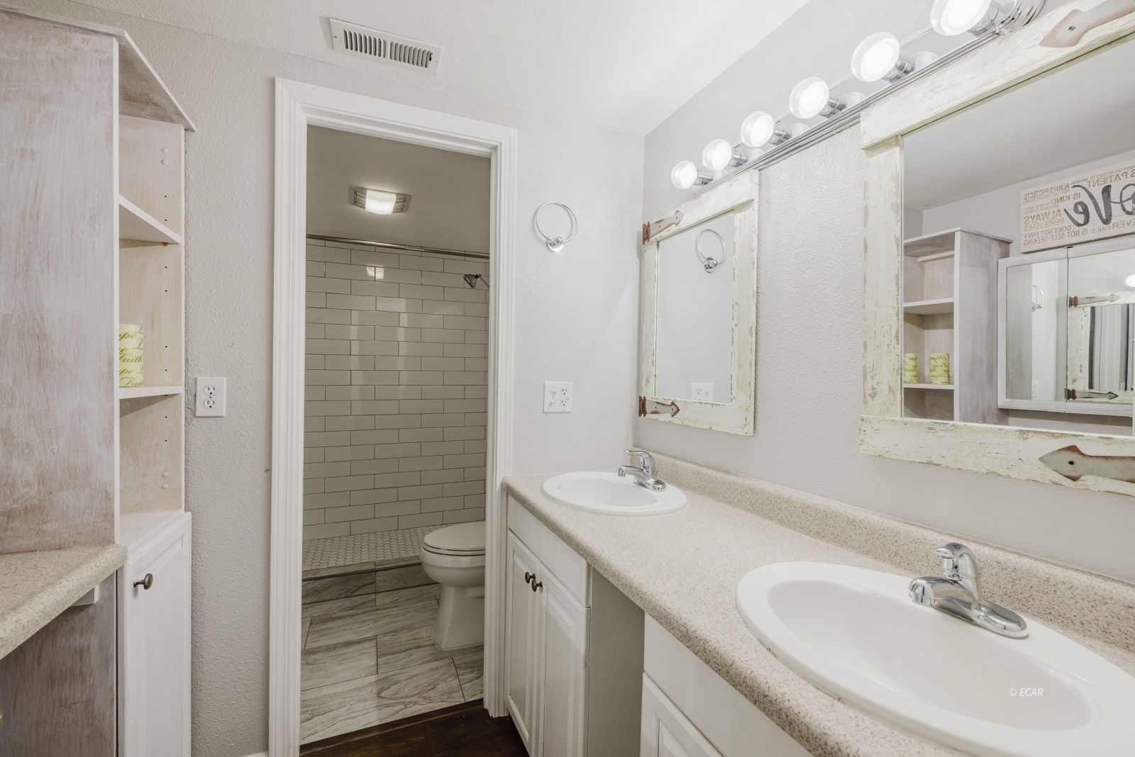 221 Lyndhurst Lane Property Photo 31