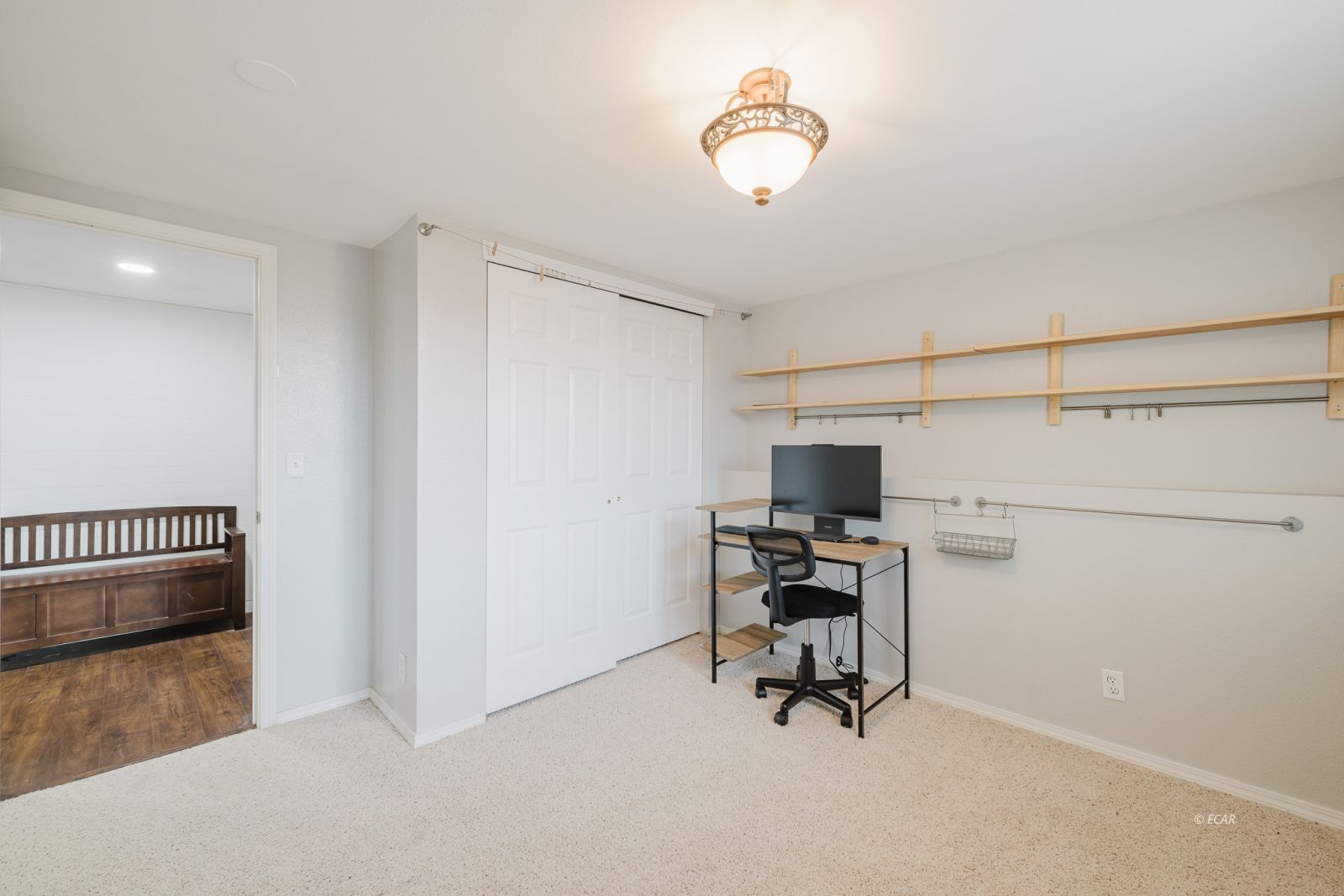 221 Lyndhurst Lane Property Photo 33