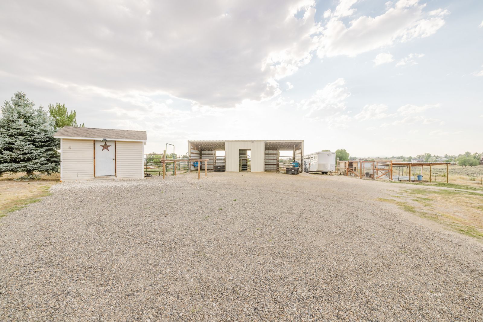 221 Lyndhurst Lane Property Photo 38