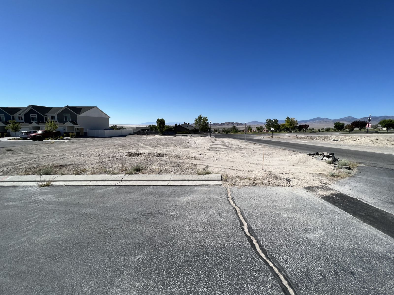 861 Bluegrass Circle Property Photo 4