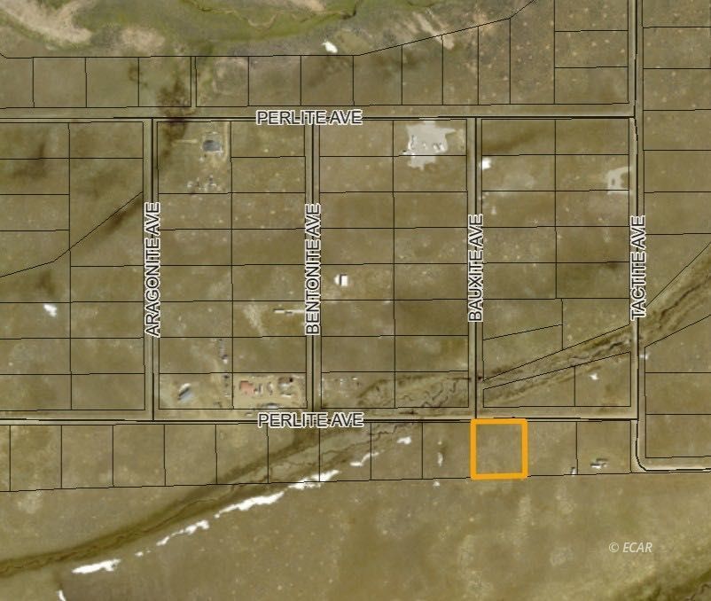 Perlite Avenue Property Photo 1