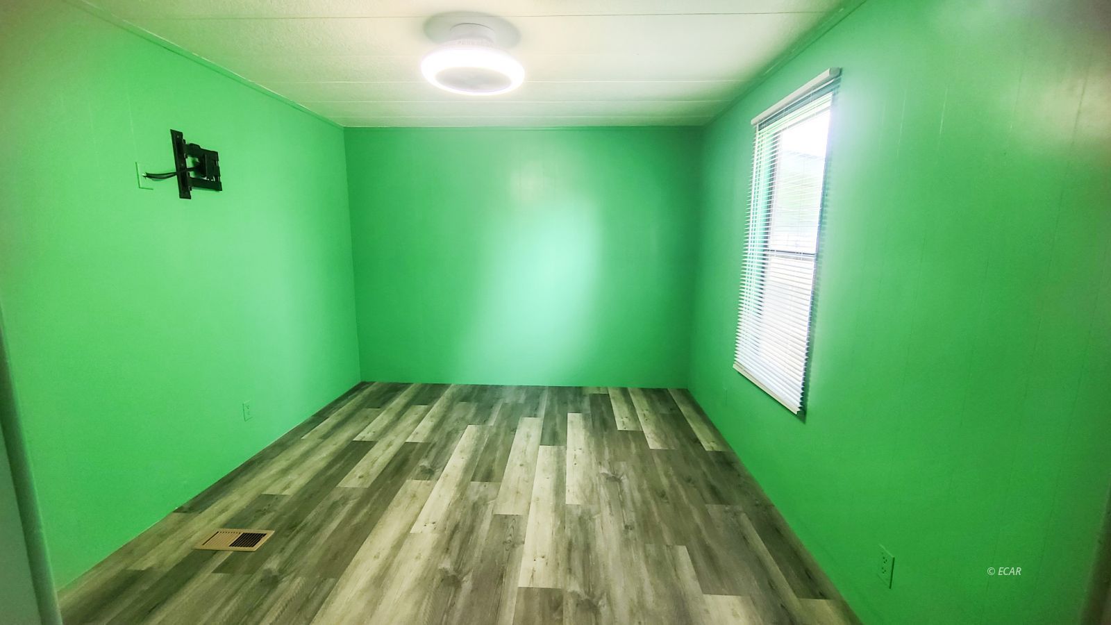 1121 Cedar Street Property Photo 15