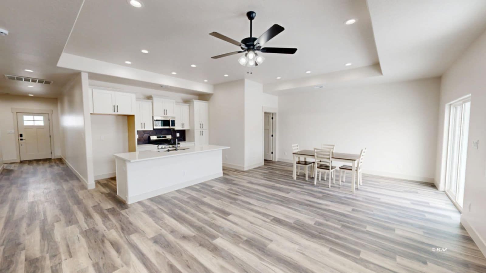 2621 Platinum Drive Property Photo 4