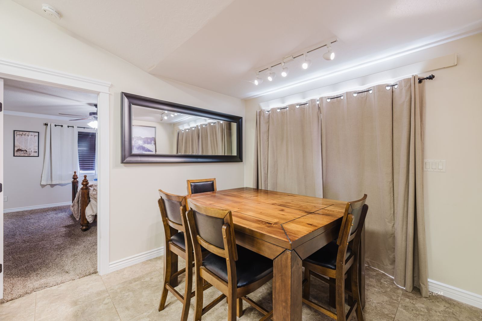 632 Palace Parkway Property Photo 17