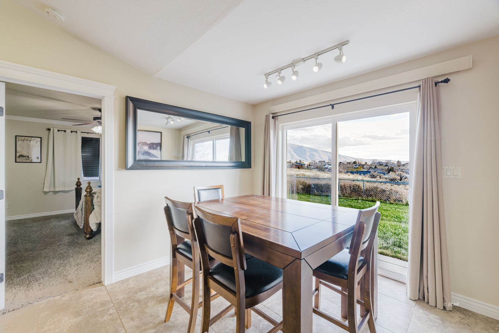 632 Palace Parkway Property Photo 18