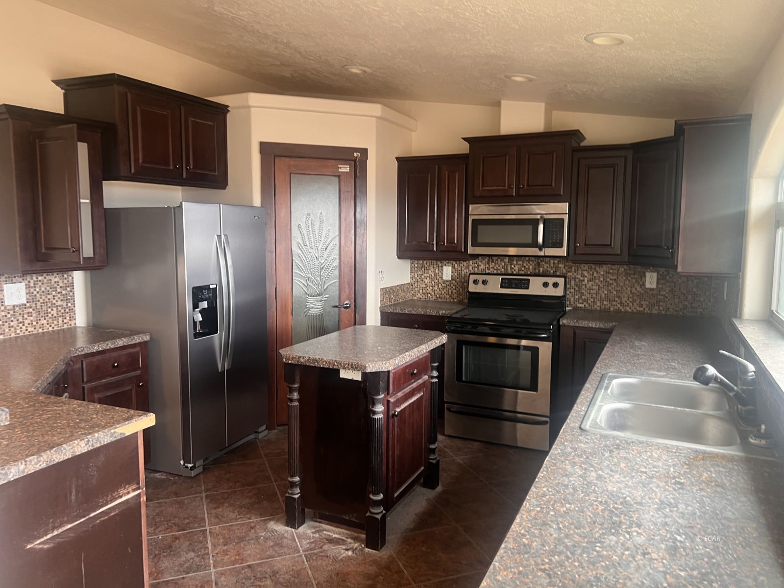 9200 Zaring Avenue Property Photo 3