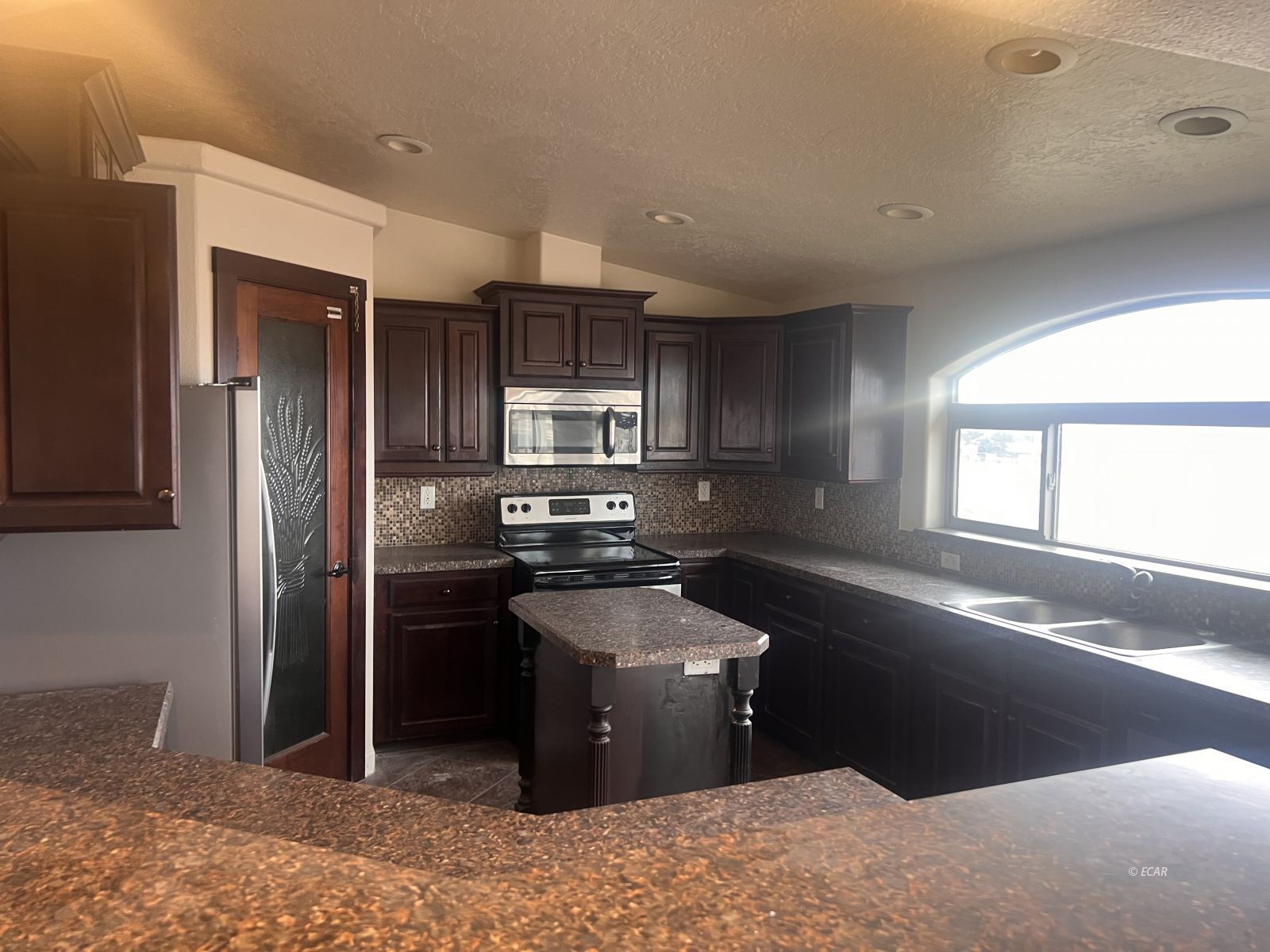 9200 Zaring Avenue Property Photo 14