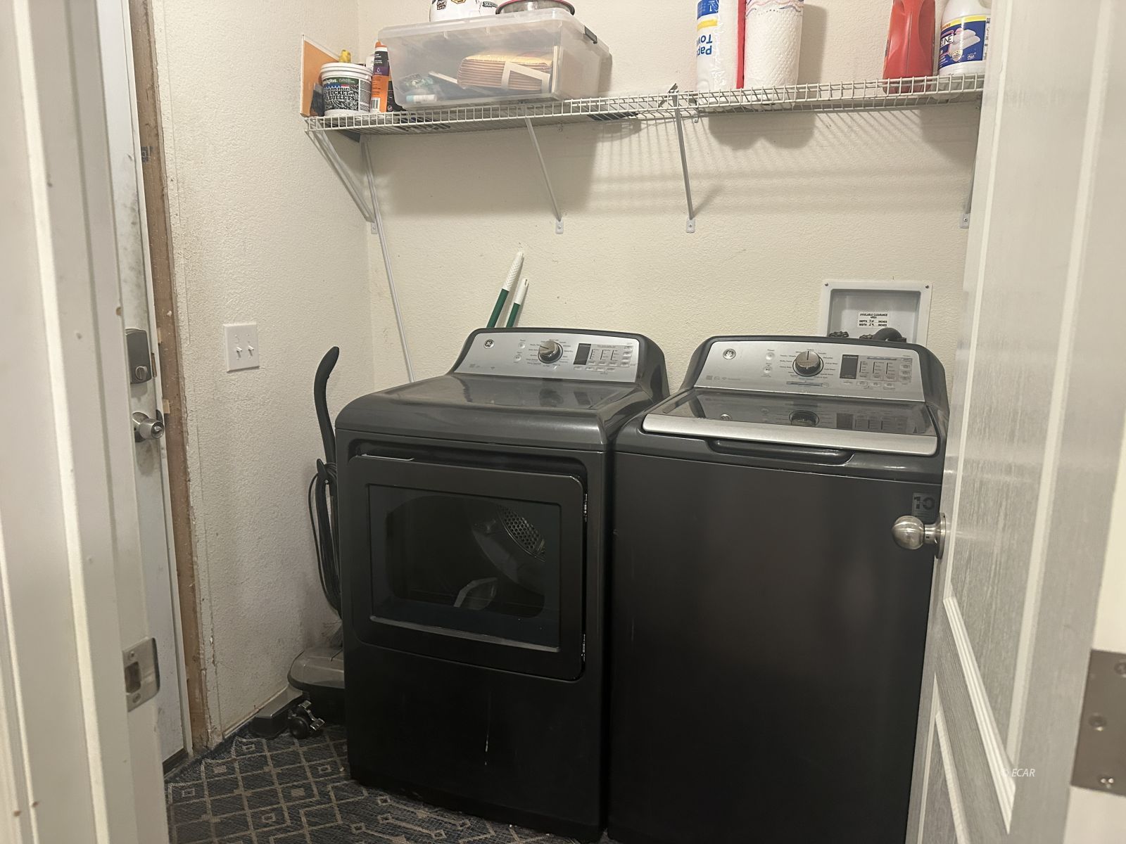 521 Elm Street Property Photo 9