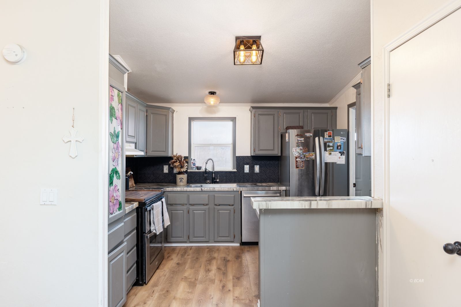 6160 Hayes Avenue Property Photo 10