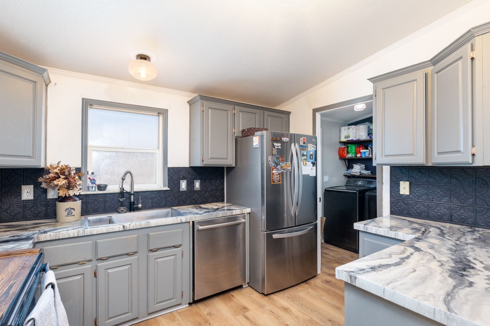 6160 Hayes Avenue Property Photo 12