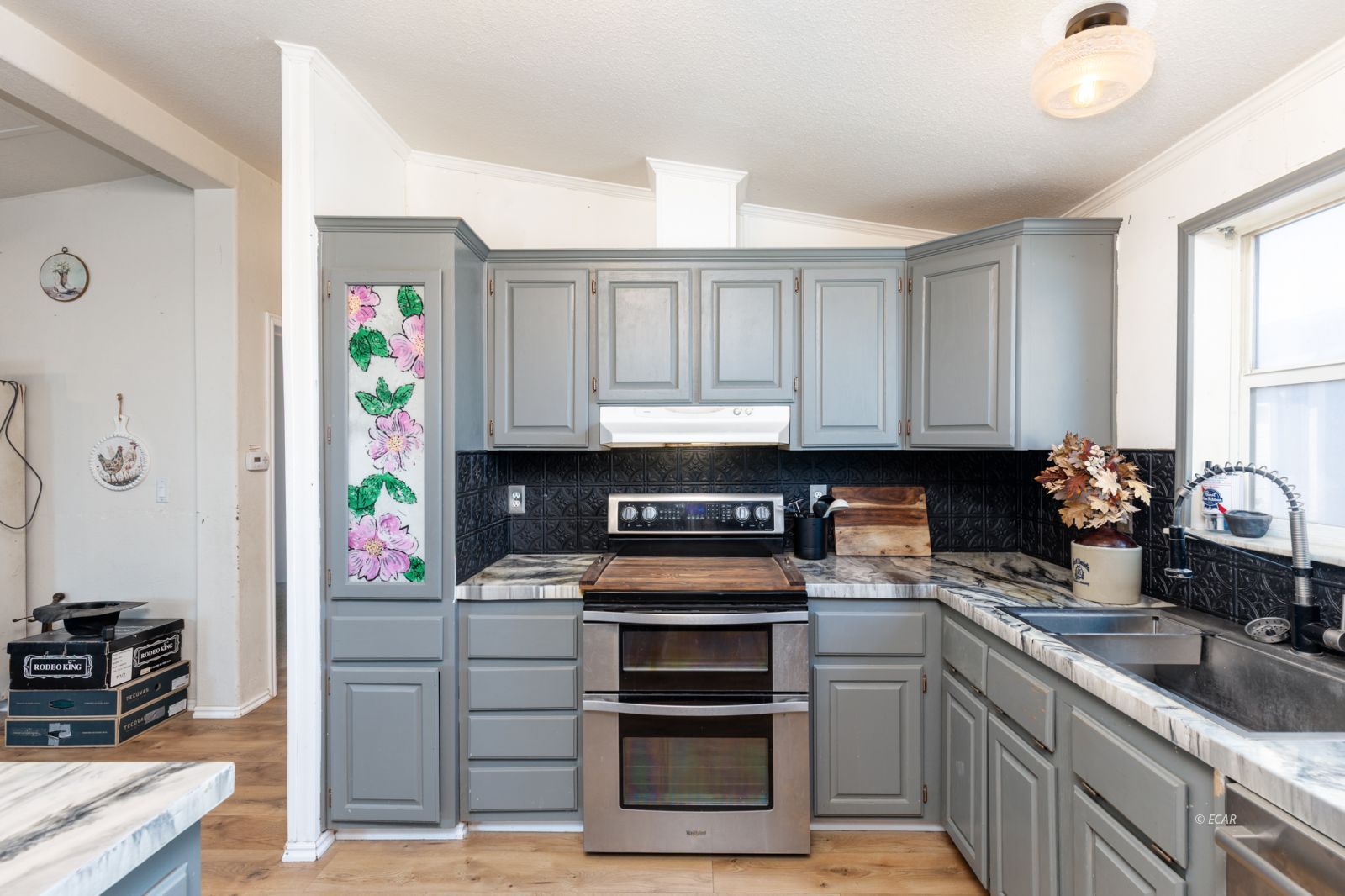 6160 Hayes Avenue Property Photo 13