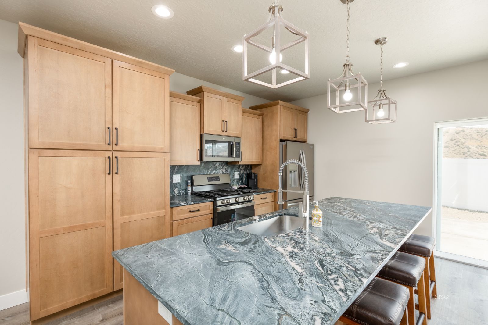 2612 Platinum Drive Property Photo 12