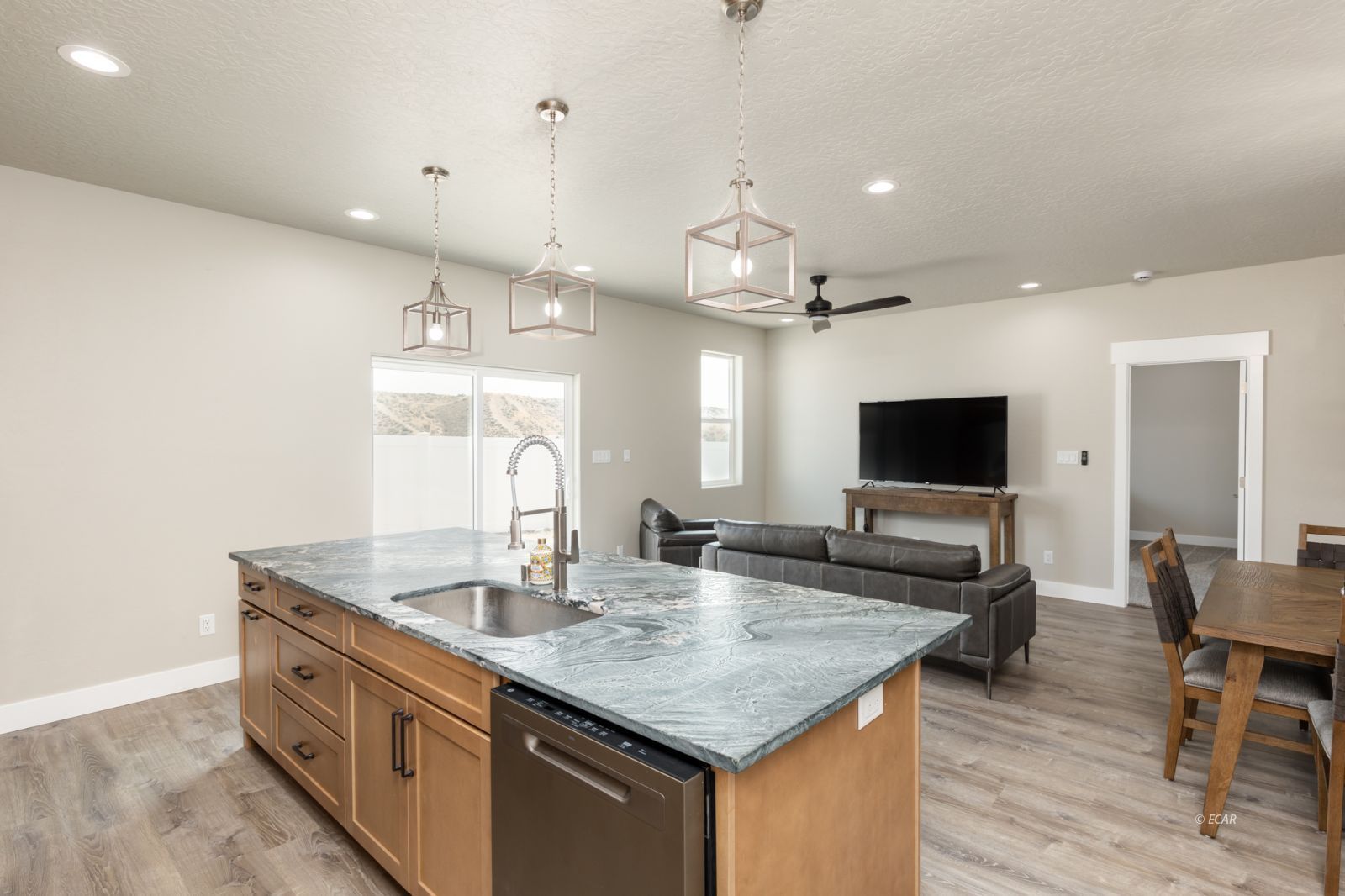 2612 Platinum Drive Property Photo 13