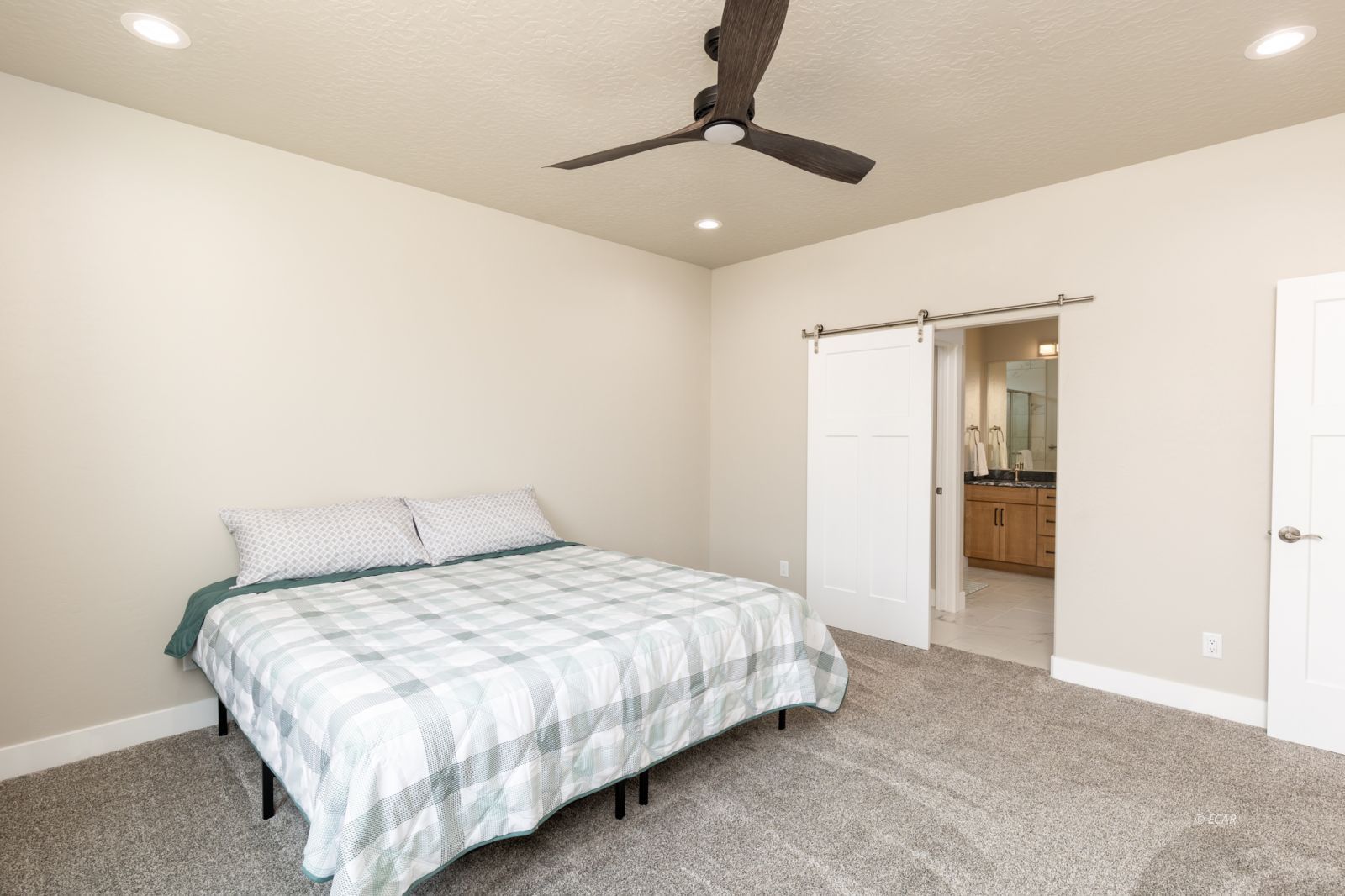 2612 Platinum Drive Property Photo 15