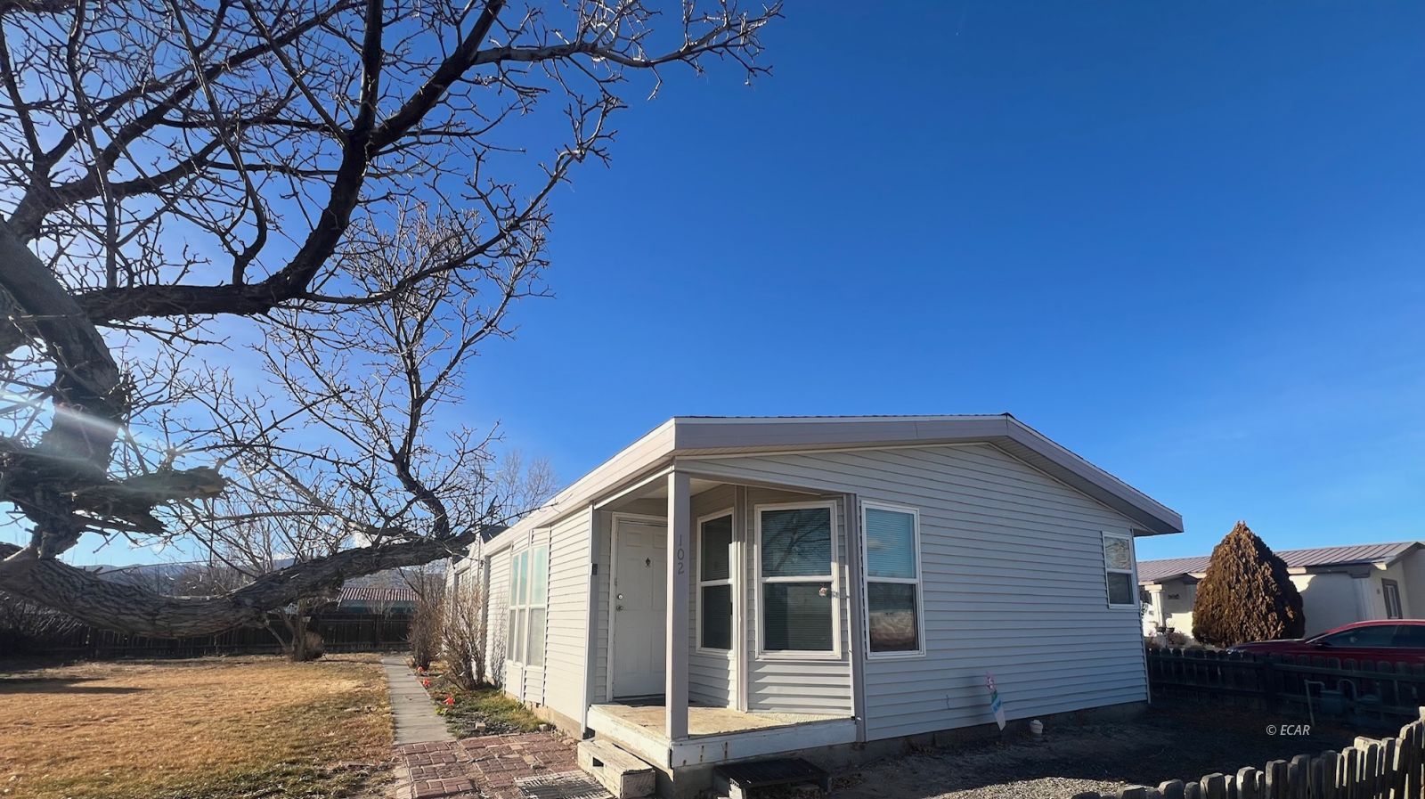 102 Manhattan Drive Property Photo 1