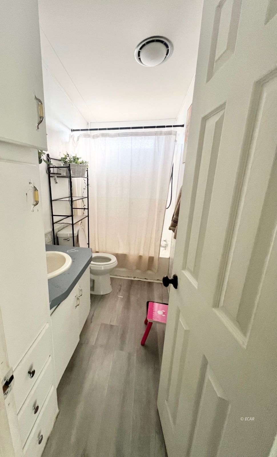 102 Manhattan Drive Property Photo 10