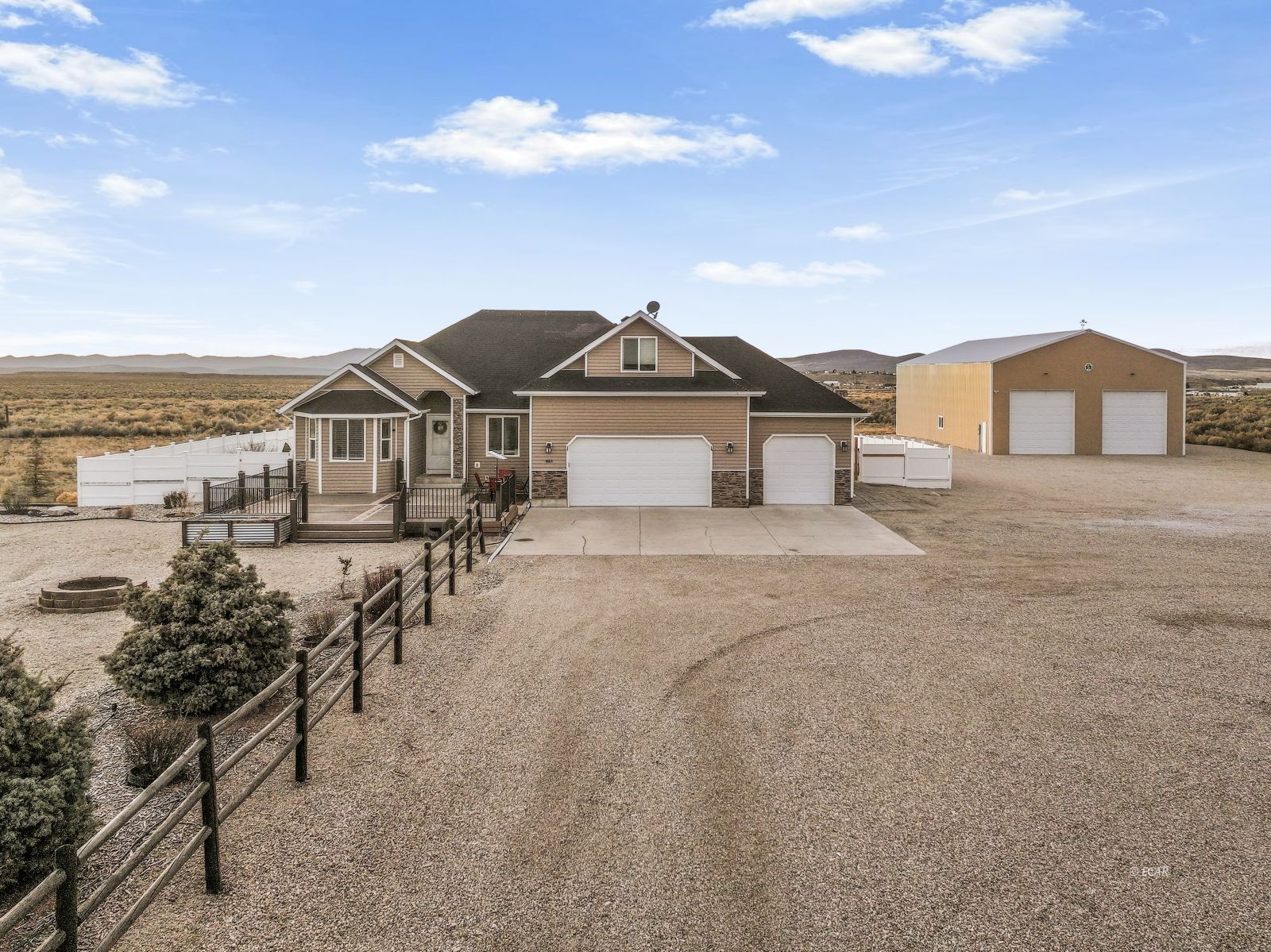 601 Diamondback Drive Property Photo 2