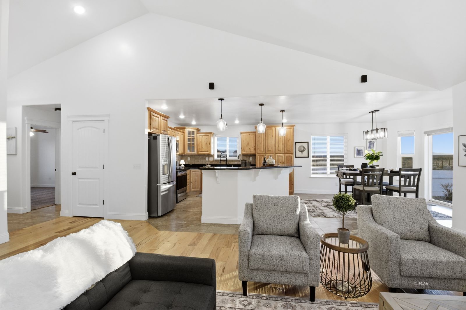 601 Diamondback Drive Property Photo 6